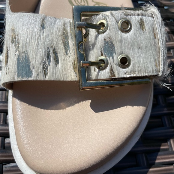 Naughty Monkey slide sandals Excellent used condition! 8.5 worn only 2 times. - Picture 5 of 13